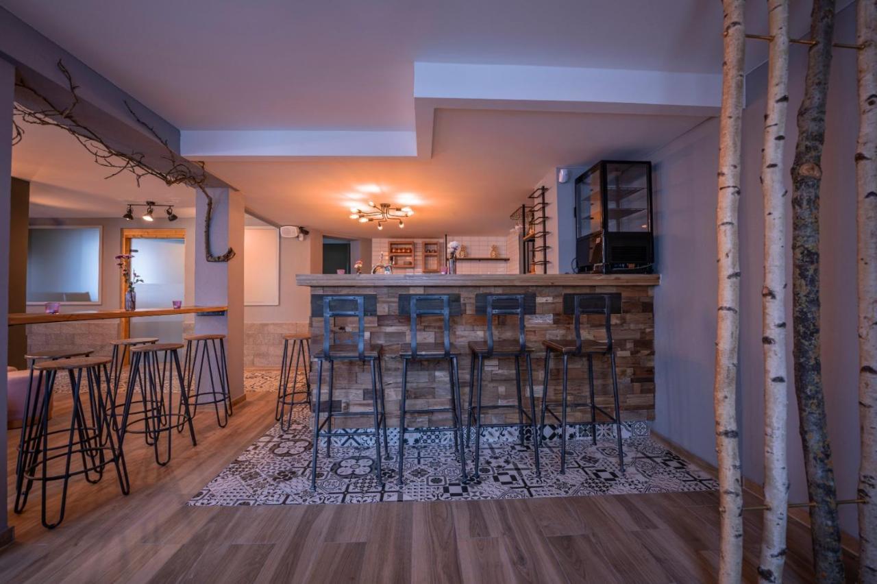 Village Bistro & Bar Fremdenzimmer 厄姆河畔的德廷根 外观 照片